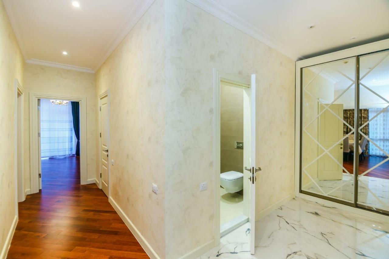 Lux Family Apartment In City Center Baku Exterior foto