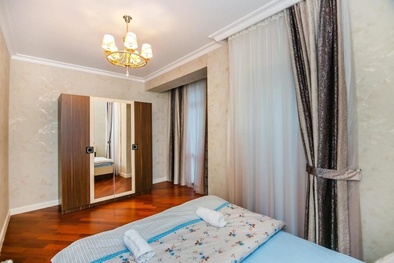 Lux Family Apartment In City Center Baku Exterior foto