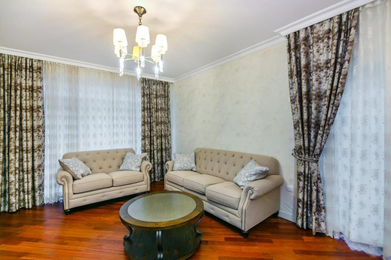 Lux Family Apartment In City Center Baku Exterior foto
