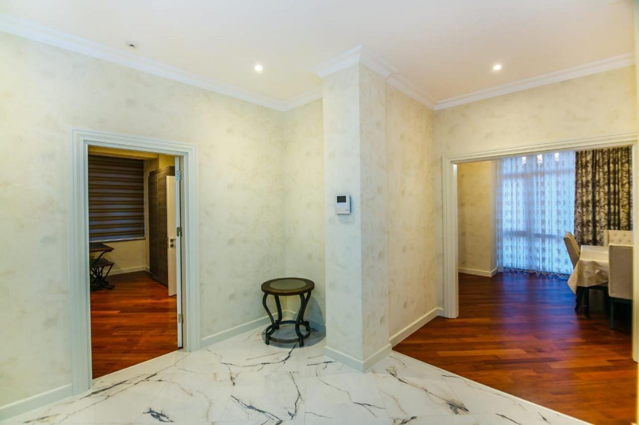 Lux Family Apartment In City Center Baku Exterior foto