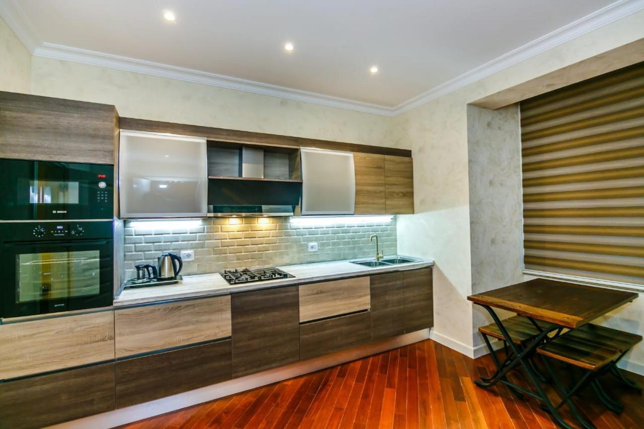 Lux Family Apartment In City Center Baku Exterior foto